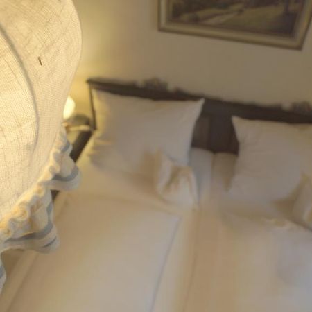 Faehrhaus Hotel วัลด์ชุท-ทีนเงน ภายนอก รูปภาพ