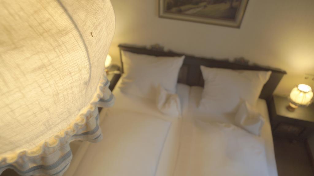 Faehrhaus Hotel วัลด์ชุท-ทีนเงน ภายนอก รูปภาพ