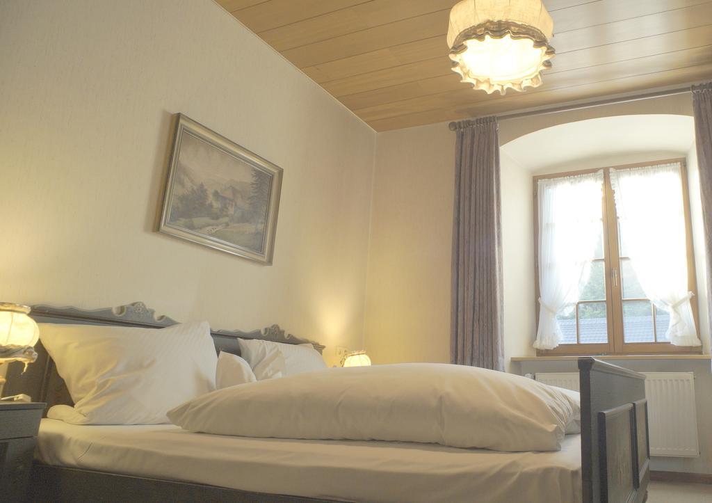 Faehrhaus Hotel วัลด์ชุท-ทีนเงน ภายนอก รูปภาพ